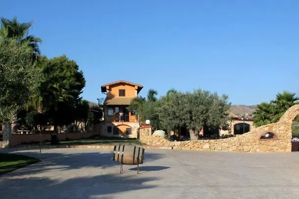 Borgo Dei Vigneti Guest House Ponte Madonna 0*, Villaggio La Loggia