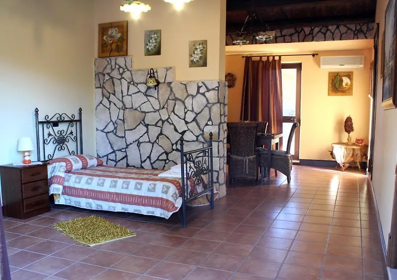 Borgo Dei Vigneti Guest House Ponte Madonna Country house