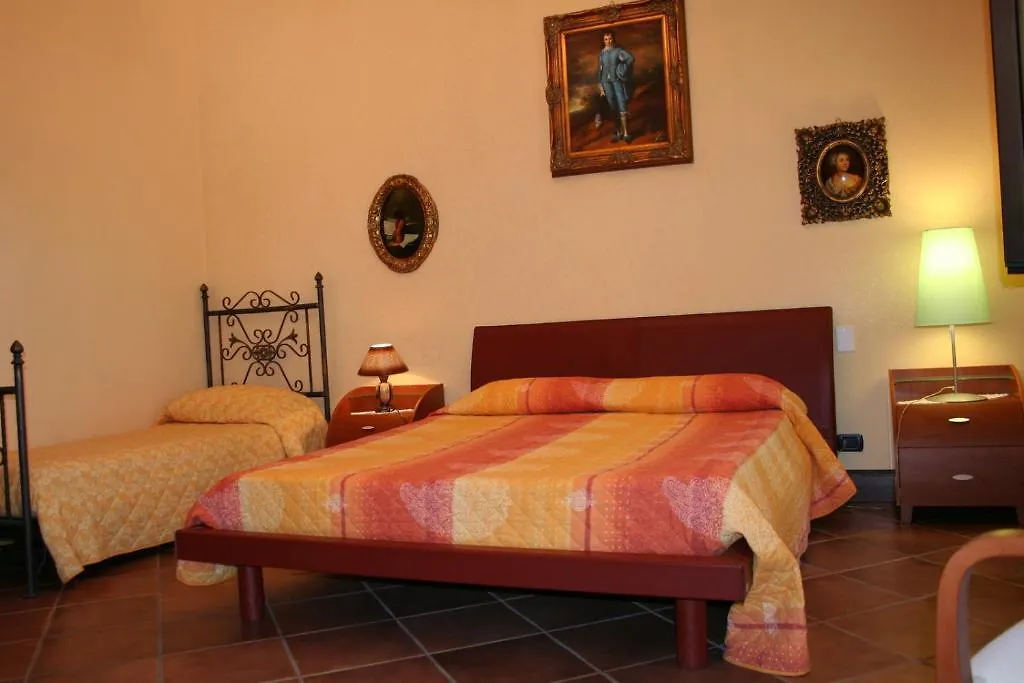Borgo Dei Vigneti Guest House Ponte Madonna 0*, Villaggio La Loggia Italy