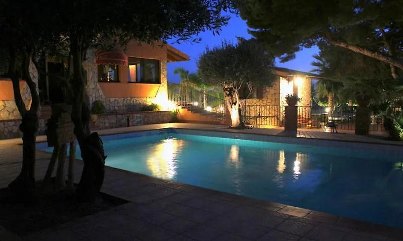 Borgo Dei Vigneti Guest House Ponte Madonna Italy