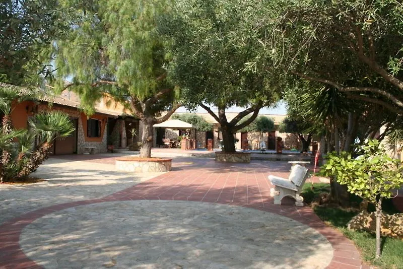 Borgo Dei Vigneti Guest House Ponte Madonna Country house
