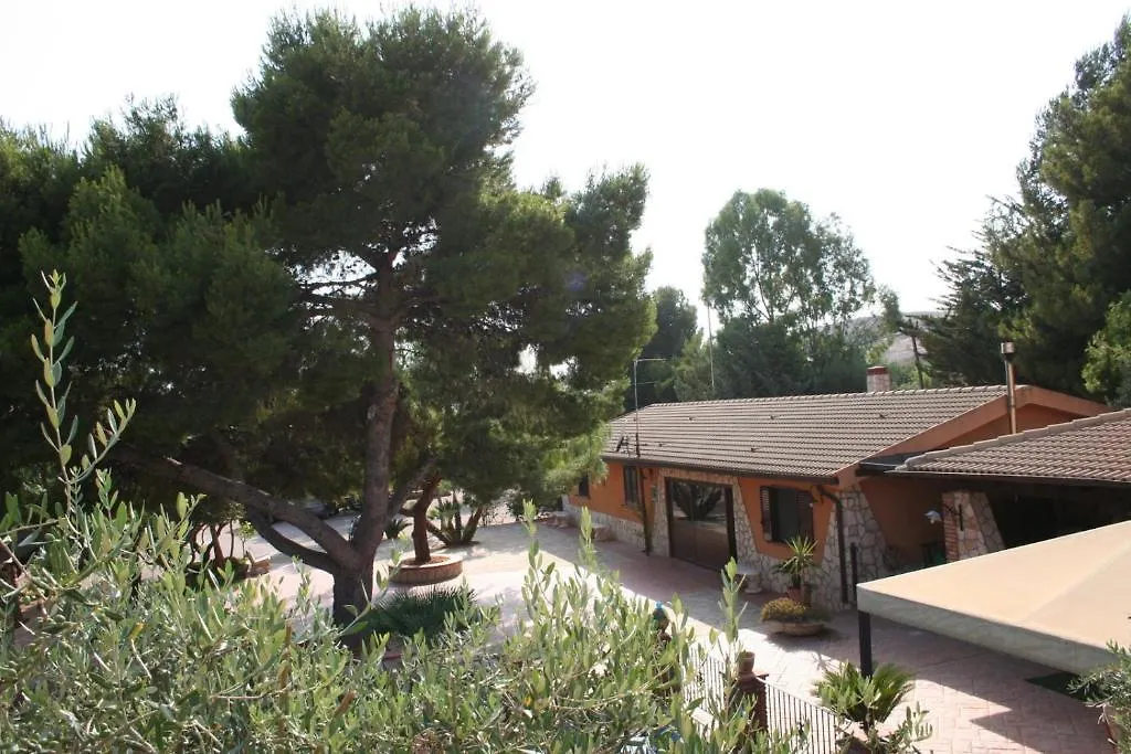 Borgo Dei Vigneti Guest House Ponte Madonna Country house