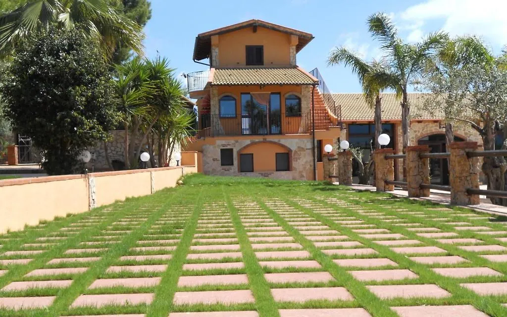 Borgo Dei Vigneti Guest House Ponte Madonna Country house Villaggio La Loggia