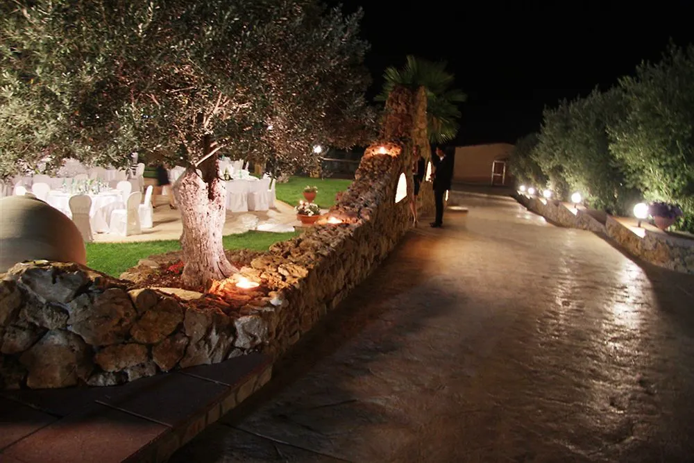 Borgo Dei Vigneti Guest House Ponte Madonna 0*, Villaggio La Loggia Italy