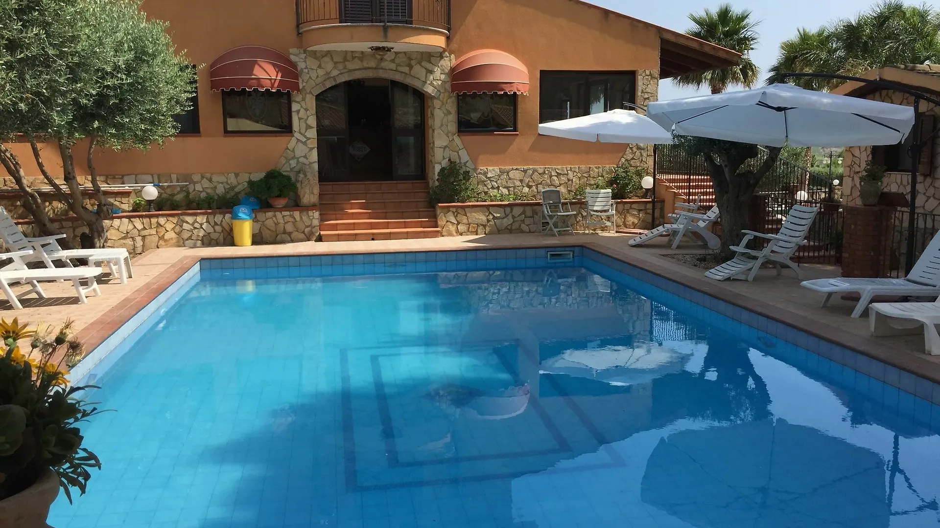 Borgo Dei Vigneti Guest House Ponte Madonna 0*, Villaggio La Loggia